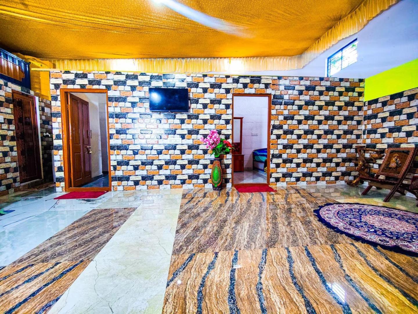 Sahara Family Homestay Mysore Bagian luar foto